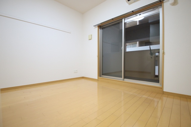 バルコニー　※別室の参考写真の為、現況優先です。