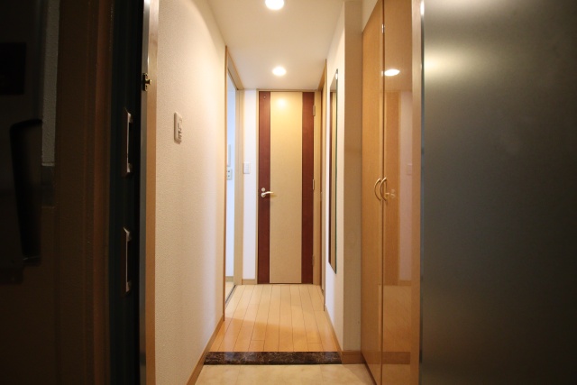 玄関　※別室の参考写真の為、現況優先です。