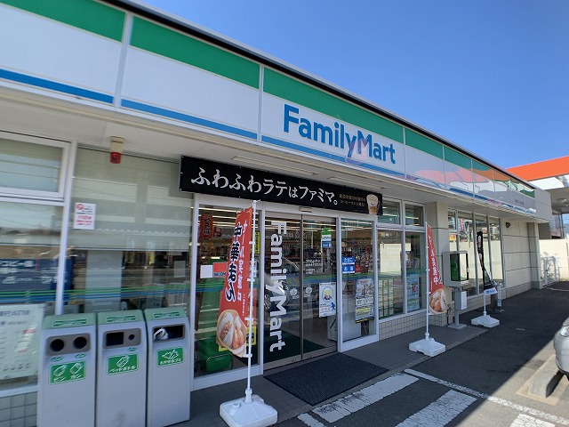 コンビニ　ファミリーマート（コンビニ）まで965m