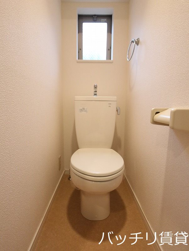 トイレ　同型タイプの為、現状を優先致します。