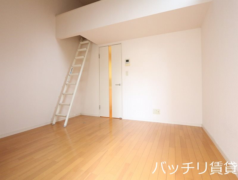 居室・リビング　同型タイプの為、現状を優先致します。