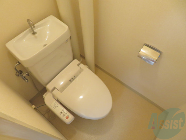 トイレ　綺麗なトイレです。各機能付きなのでありがたいです。