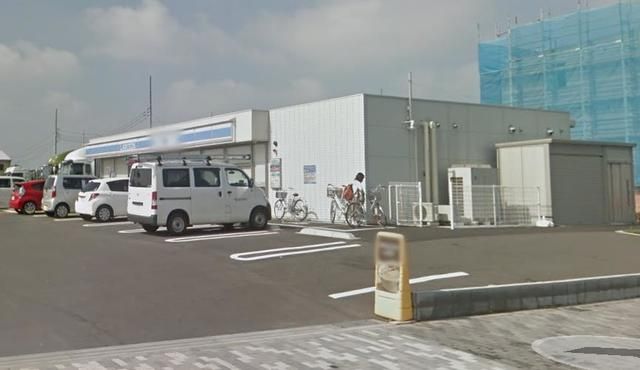 コンビニ　ローソン越谷レイクタウン六丁目店（コンビニ）まで266m