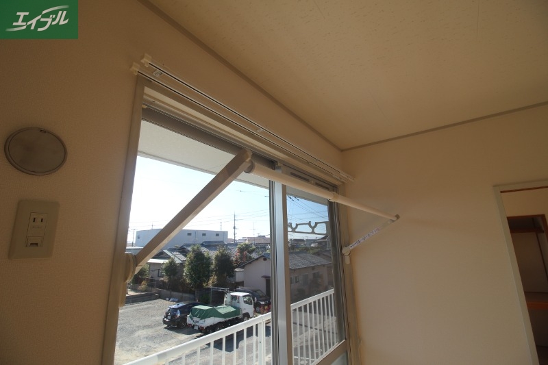 その他設備　室内物干し