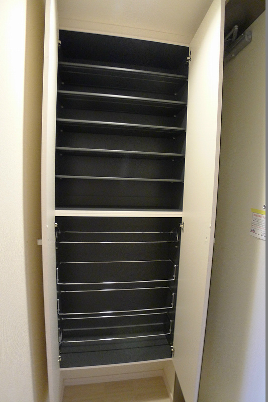 玄関　別号室参考写真です。