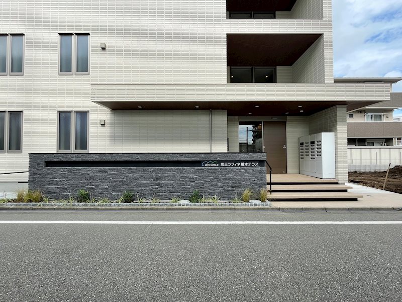 エントランス　オートロック対応のエントランスです