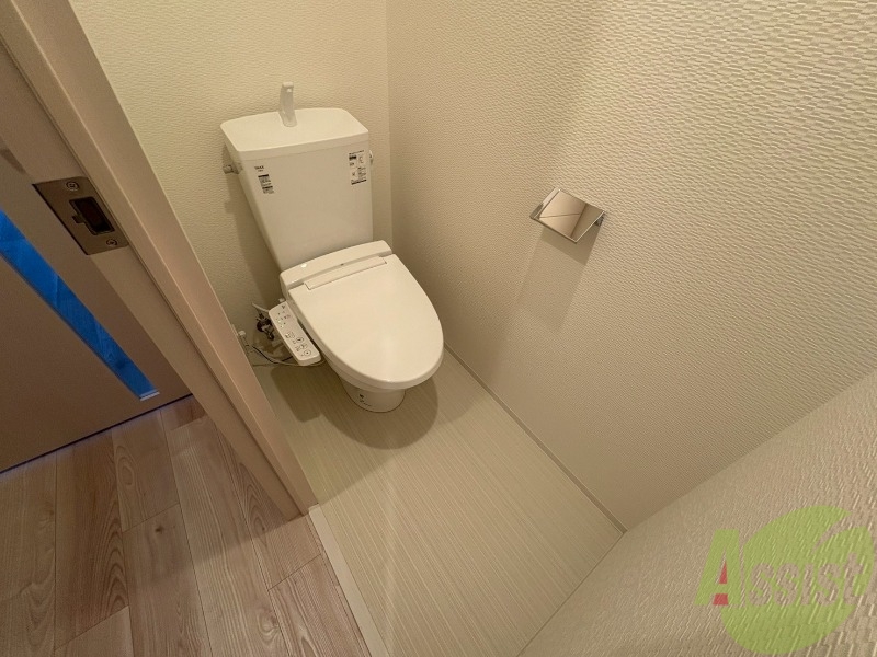 トイレ　シャワートイレになっているので快適です！