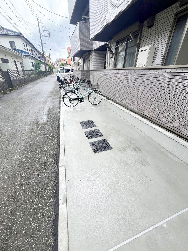 駐車場　バルコニー