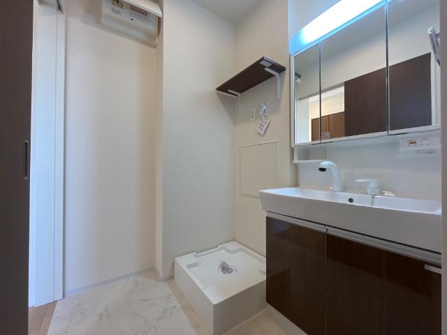 洗面設備　洗髪洗面化粧台