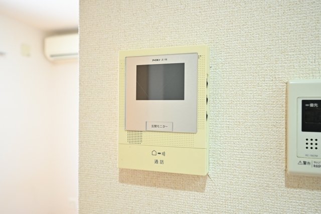 セキュリティ　モニター付きインターホンです。