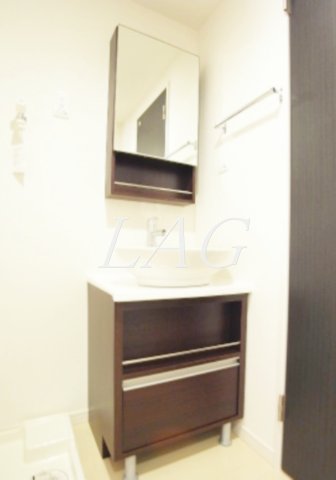 洗面設備　独立洗面台です。