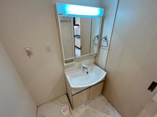 洗面設備　洗髪洗面化粧台