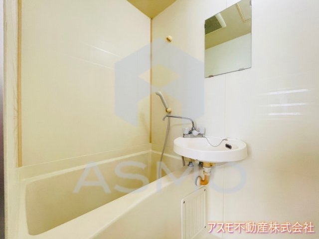 バス・シャワールーム　同マンション別部屋参考写真