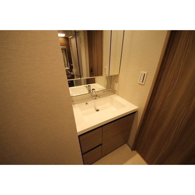 洗面設備　物件の内装です