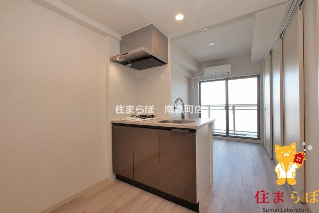 キッチン　「ただの部屋探しじゃない。“あなたの暮らし”探しです。」