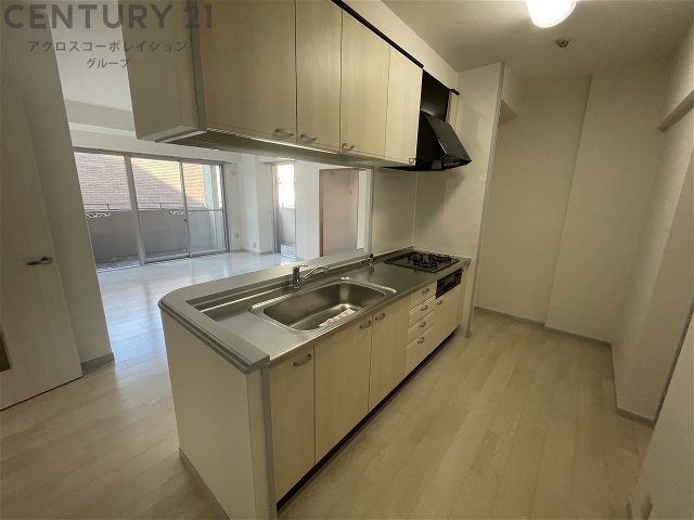 キッチン　3口ガスコンロ付きのカウンターキッチンです☆