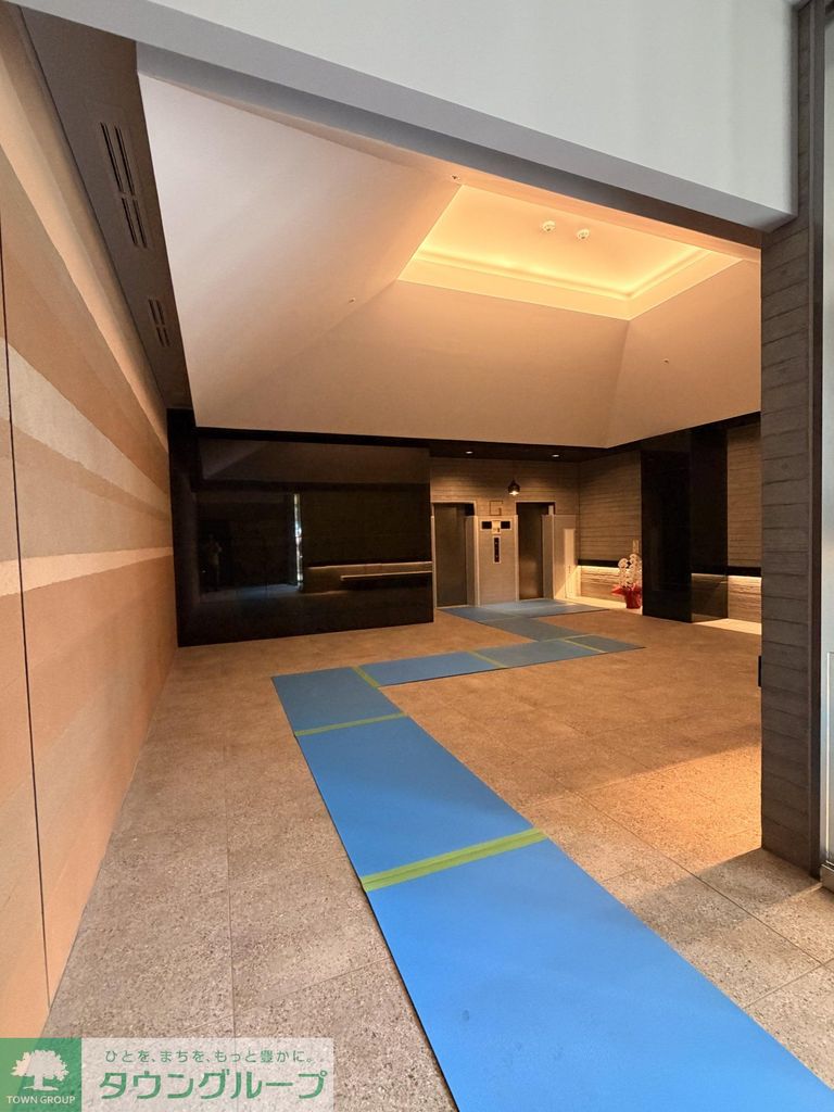 ロビー　お部屋探しはタウンハウジングへ♪