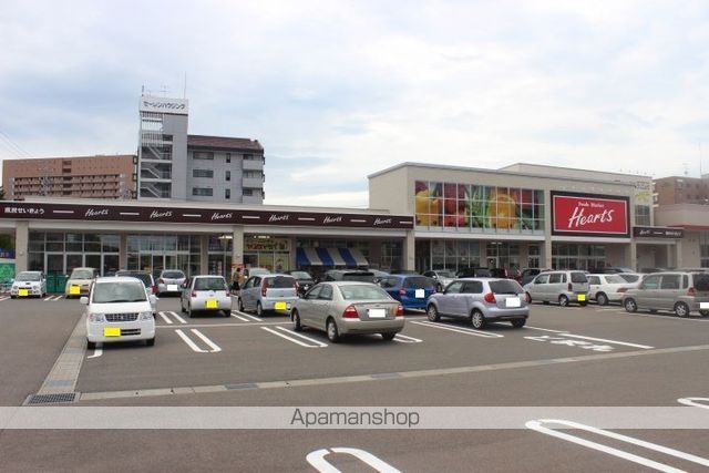 スーパー　福井県民生活協同組合ハーツ志比口（スーパー）まで950m