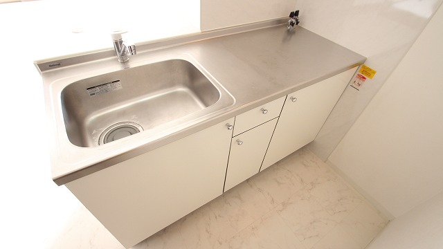 キッチン　同物件、別号室のものです。