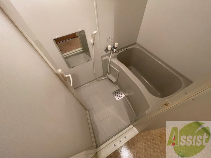 バス・シャワールーム　お風呂になります。一日の疲れを癒してくださいね。