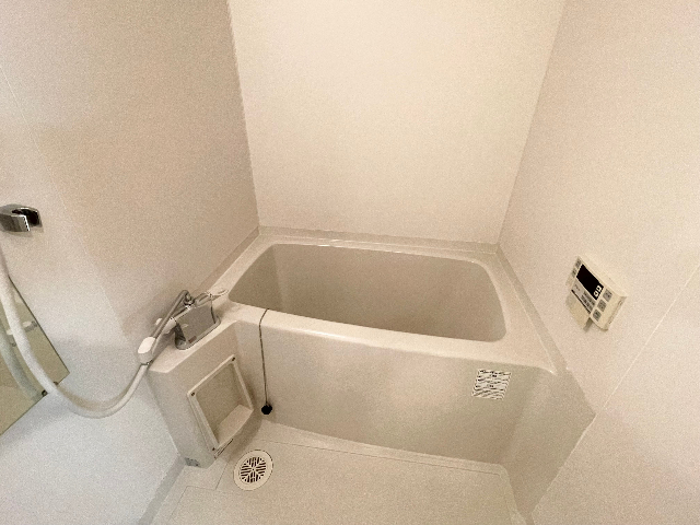 バス・シャワールーム　※室内写真は別室サンプル写真です。