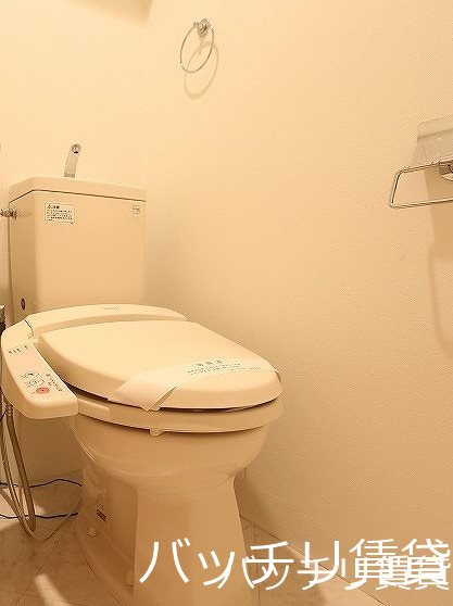 トイレ　画像は別号室イメージの為、現況を優先いたします。