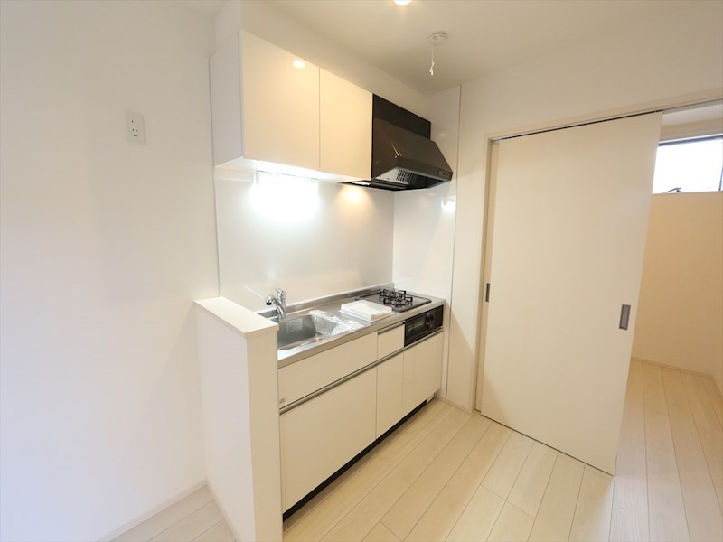 キッチン　システムキッチン（ガス2口コンログリル付）