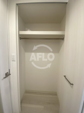 収納　プレサンス大国町アドロッソ　クローゼット