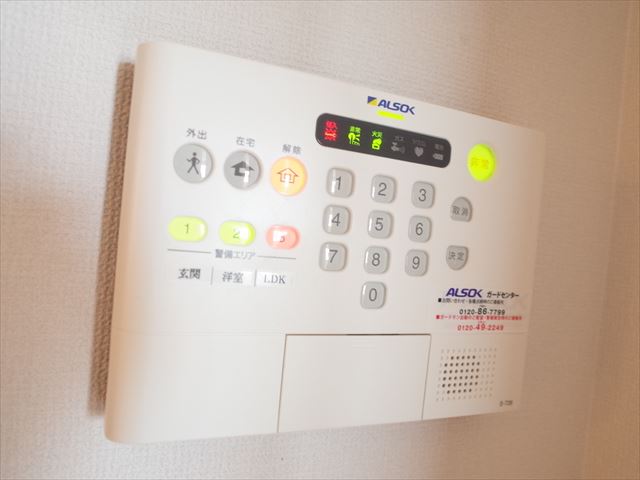 セキュリティ　※同建物別部屋の写真になります。