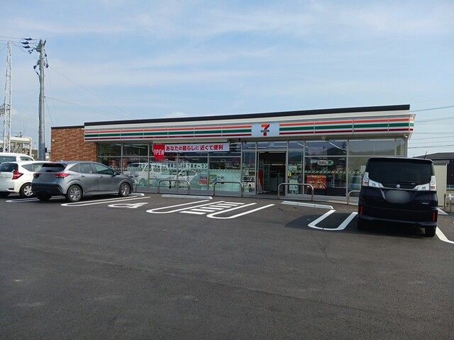 コンビニ　セブンイレブン豊川大崎町店（コンビニ）まで290m
