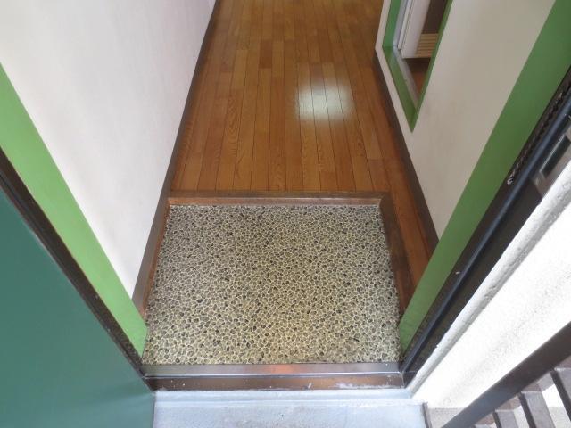 玄関　ゆったりとした玄関スペース