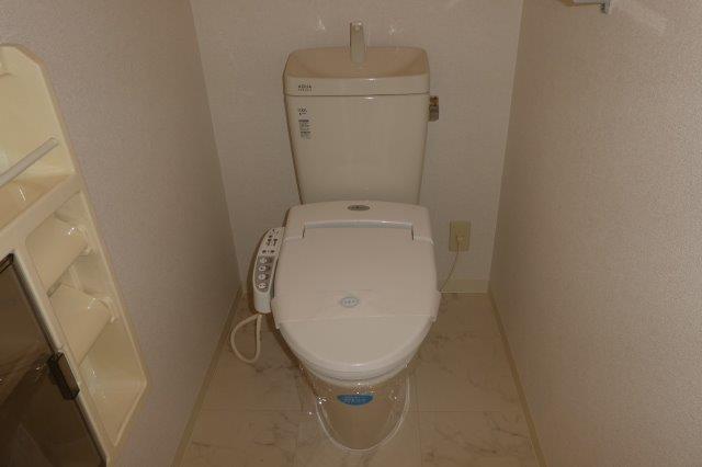 トイレ　ウォシュレット