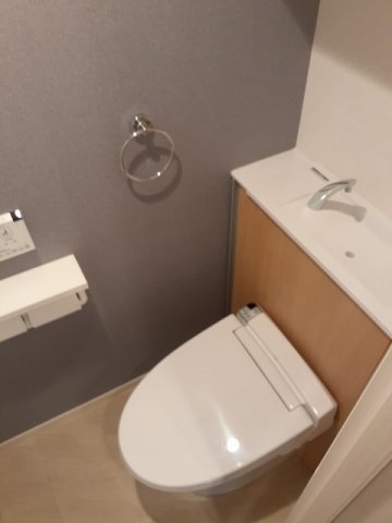 トイレ　清潔感のあるトイレです