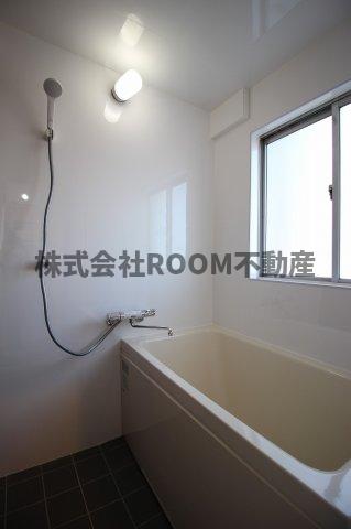 バス・シャワールーム　ゆったり過ごせるお風呂です