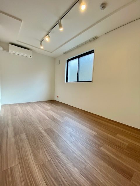 居室・リビング　写真と現況が異なる場合は現況を優先いたします。