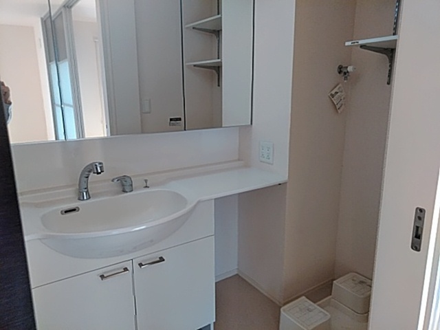 洗面設備　同仕様