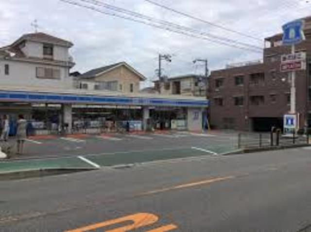 コンビニ　ローソン桜塚店（コンビニ）まで320m