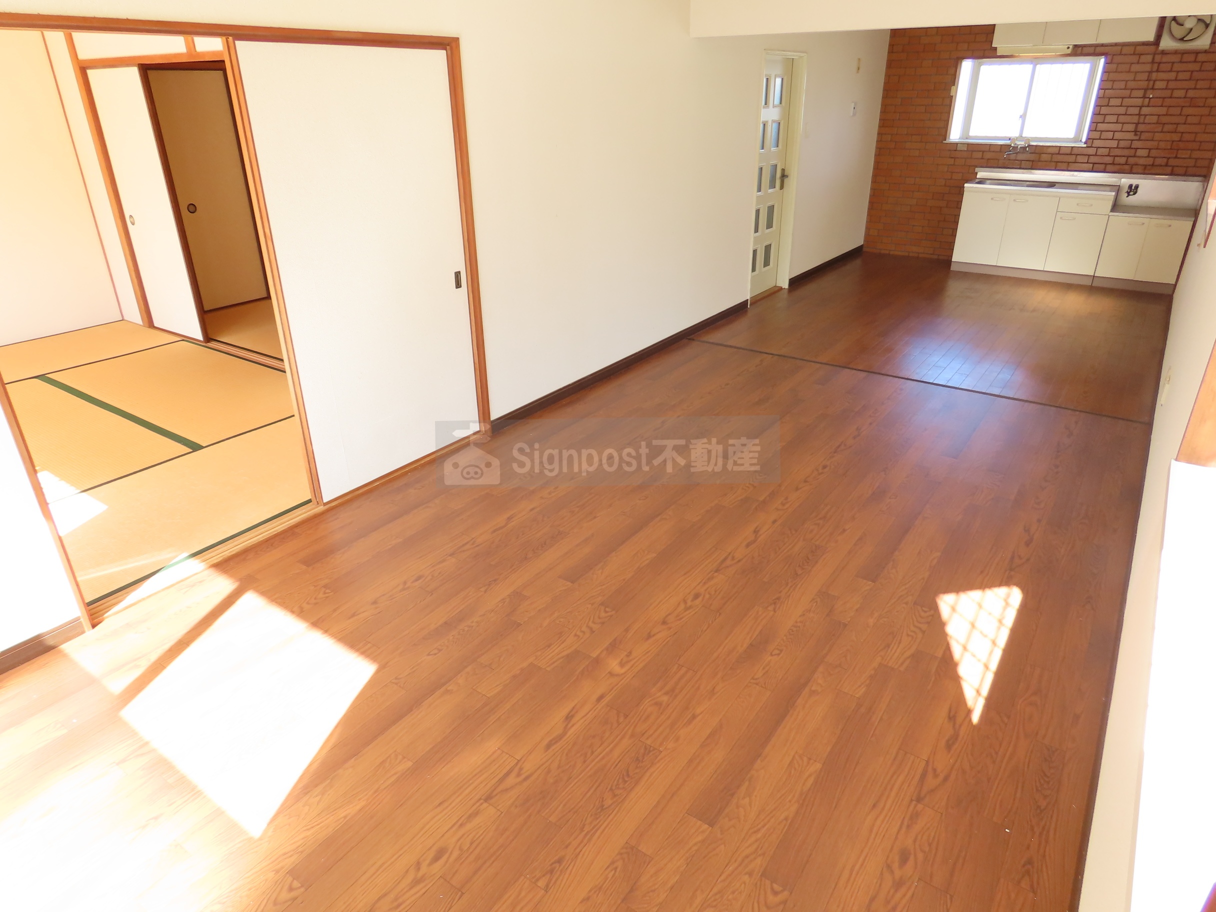 居室・リビング　13.5帖のリビング。日当たりもいいです。