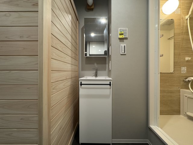 洗面設備　コンパクトで使いやすい洗面所