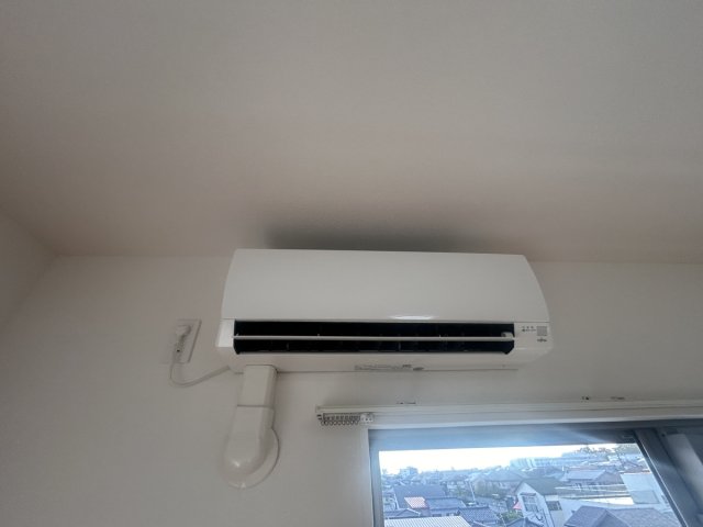 その他設備　リビングにエアコン設置しております♪