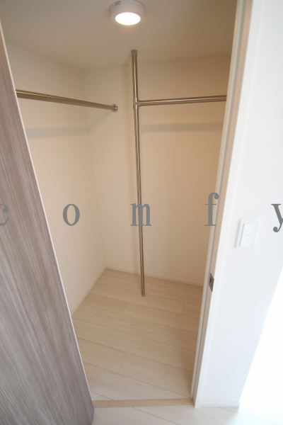 収納　ウォークインクローゼット