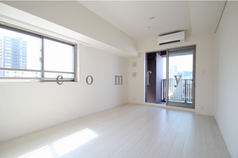 居室・リビング　側面に窓があり風通しの良い洋室１１帖