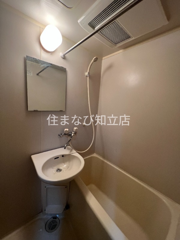 洗面設備　同型タイプ