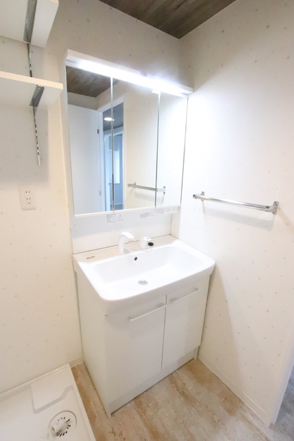 洗面設備　★独立洗面化粧台　朝の身支度を効率よく★