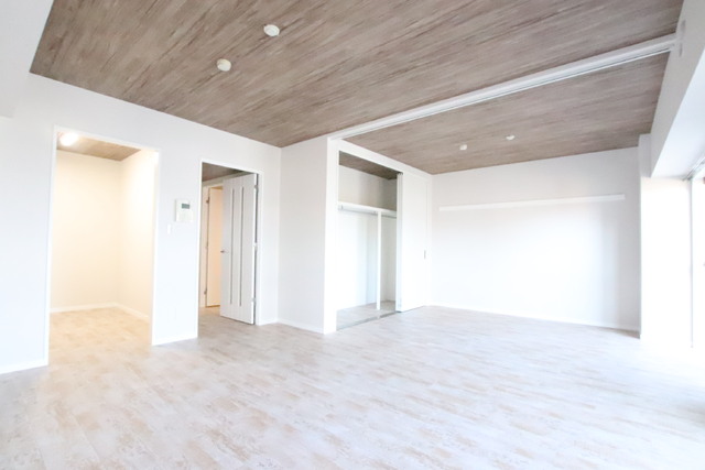 居室・リビング　★明るい陽射しが差し込むリビング★