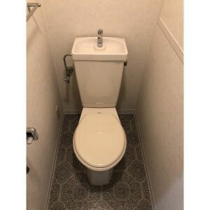 トイレ　画像と現状が異なる場合は現状優先となります。