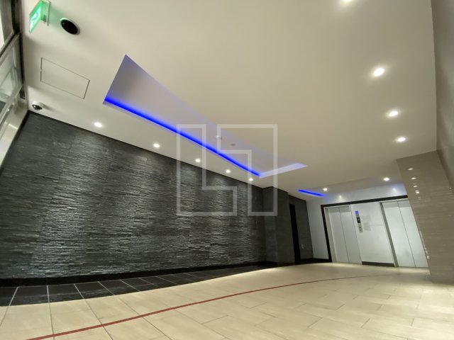 ロビー　セレニテ心斎橋グランデ　ロビー