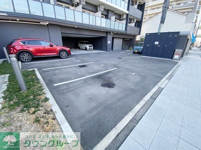 駐車場　駐車場