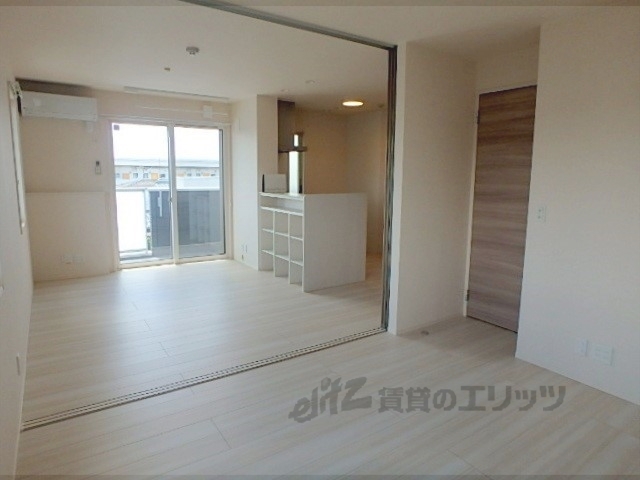 居室・リビング　洋室