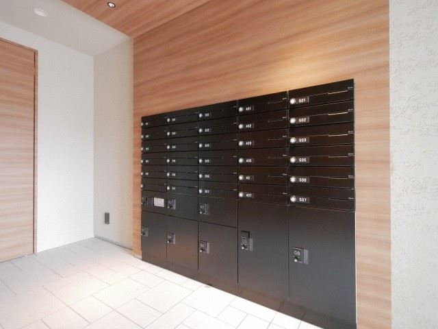 エントランス　宅配ボックス